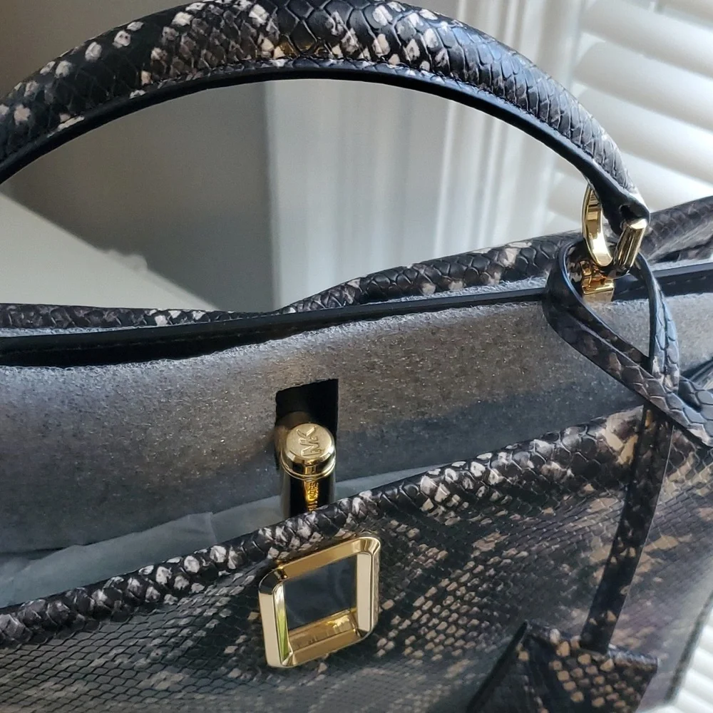 Michael Kors medium‎ top- handle satchel
